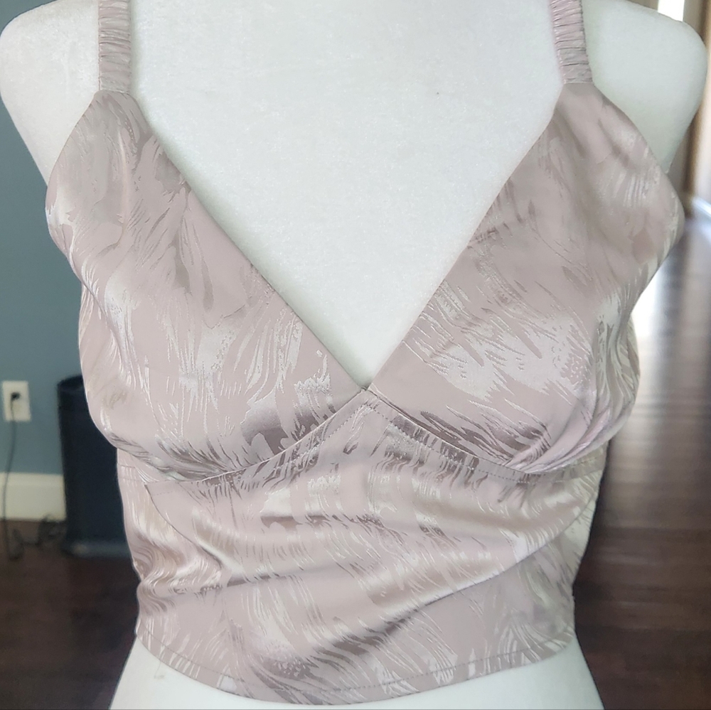 NWOT Sage The Label Light‎ Beige Patterned CROP Top Size: S